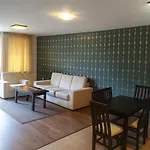 Forest Nook 3 Apartment *
