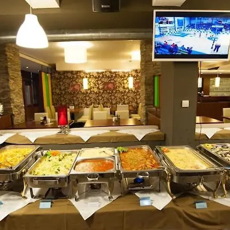 Forest Nook 3 公寓 *